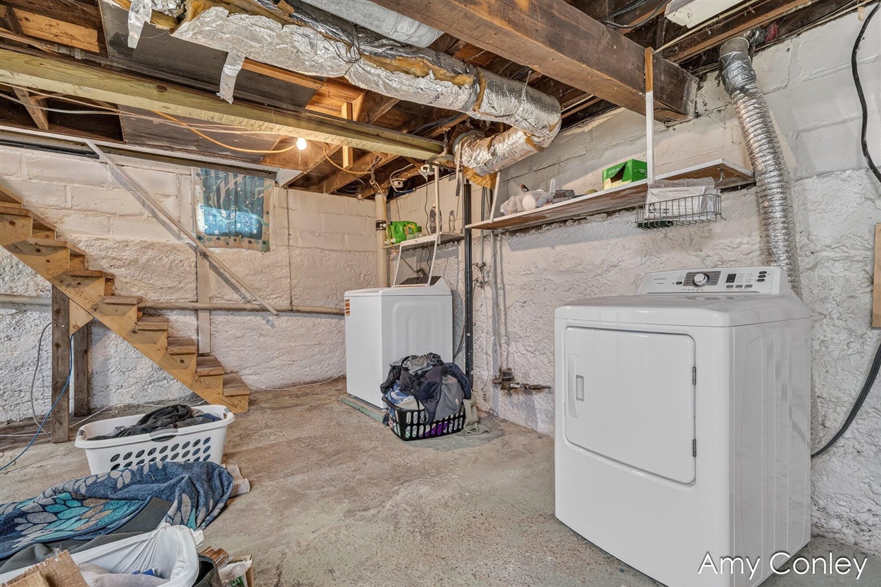 619 Fairbanks Avenue, Kalamazoo, MI, 49048-1861