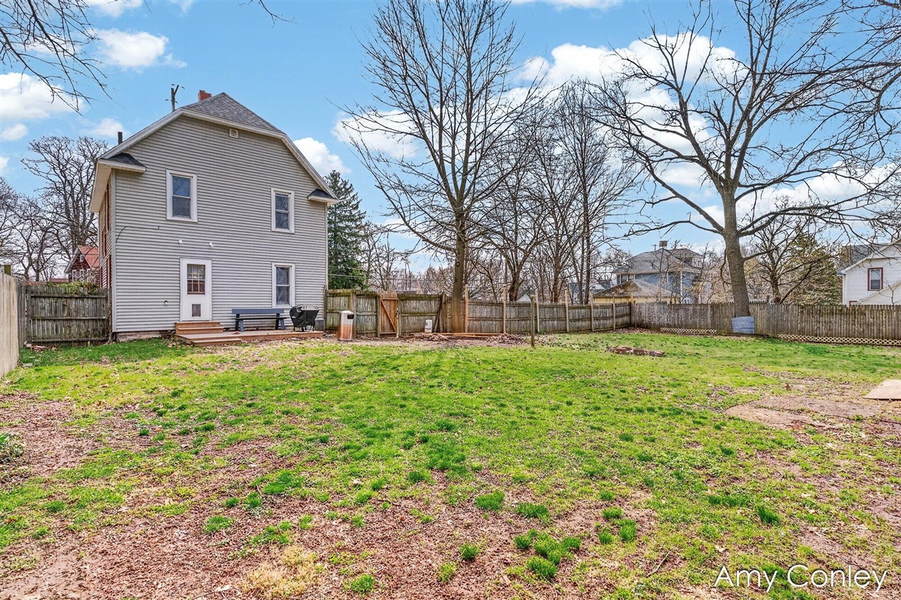 619 Fairbanks Avenue, Kalamazoo, MI, 49048-1861