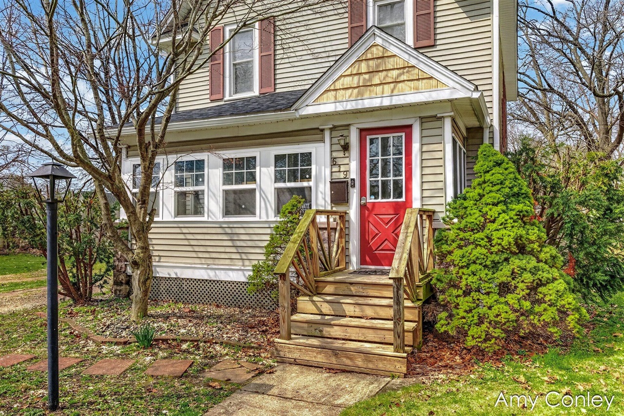 619 Fairbanks Avenue, Kalamazoo, MI, 49048-1861