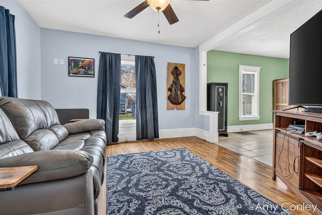 619 Fairbanks Avenue, Kalamazoo, MI, 49048-1861