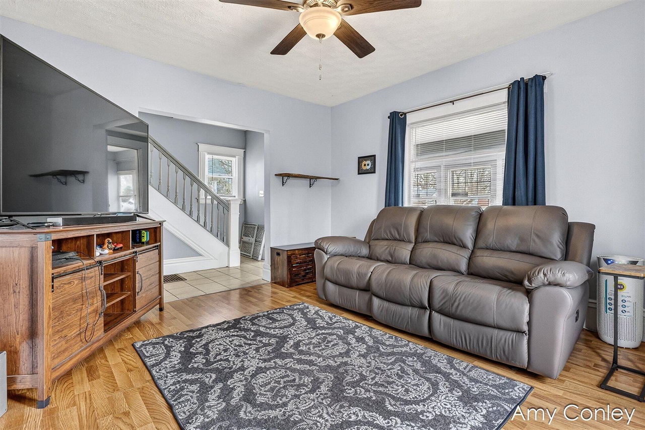 619 Fairbanks Avenue, Kalamazoo, MI, 49048-1861