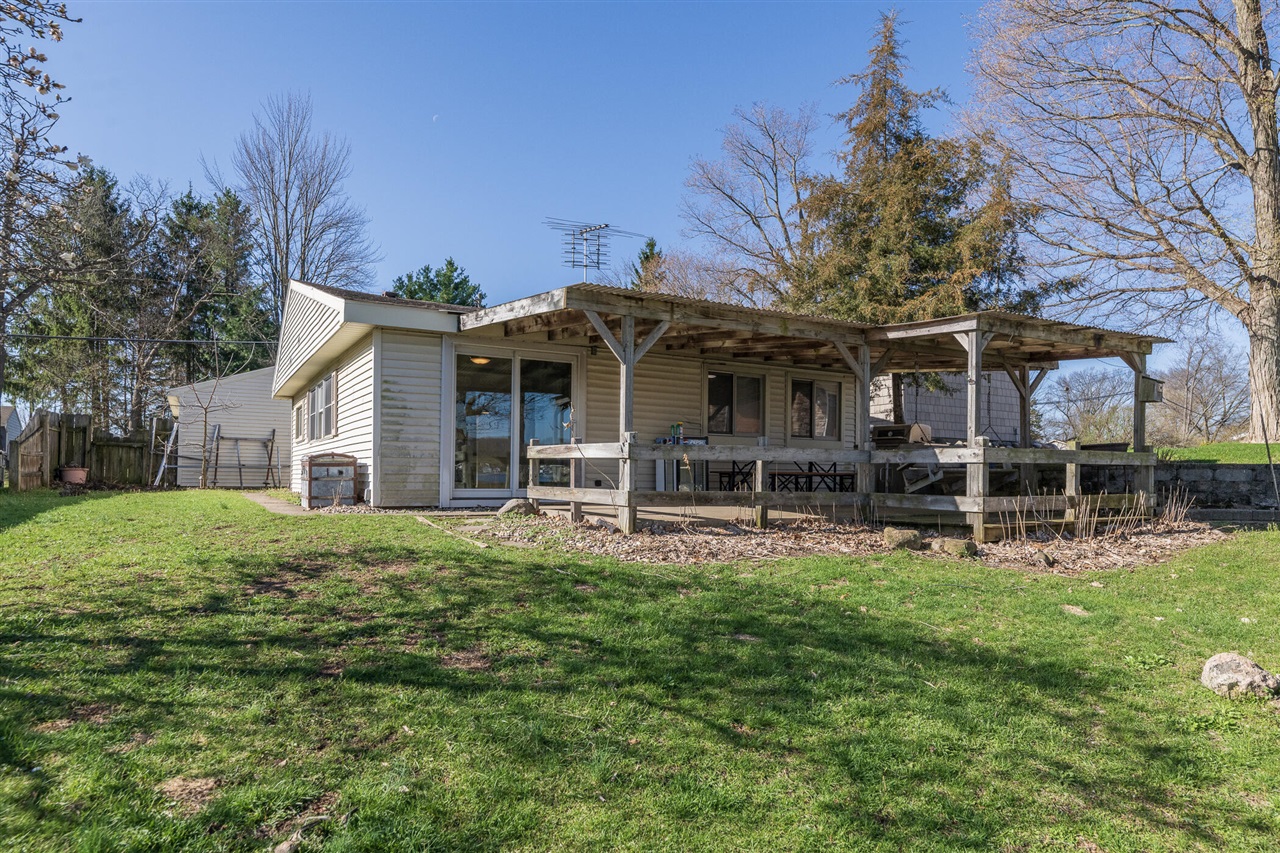 8130 W Q Avenue, Kalamazoo, MI, 49009