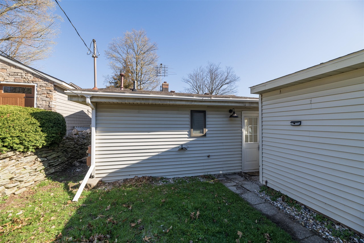 8130 W Q Avenue, Kalamazoo, MI, 49009