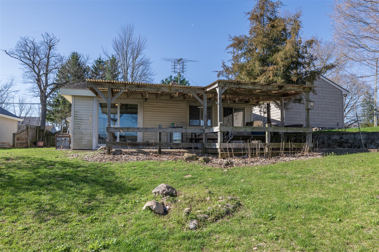 8130 W Q Avenue, Kalamazoo, MI, 49009