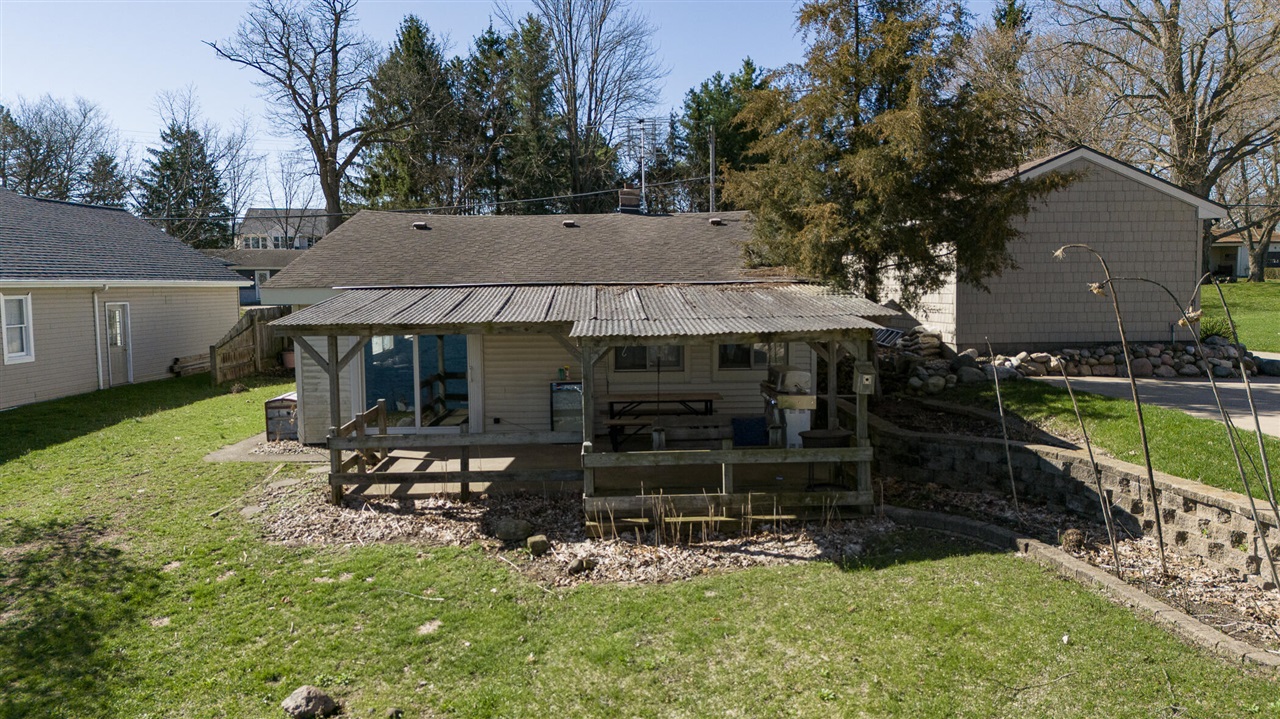 8130 W Q Avenue, Kalamazoo, MI, 49009