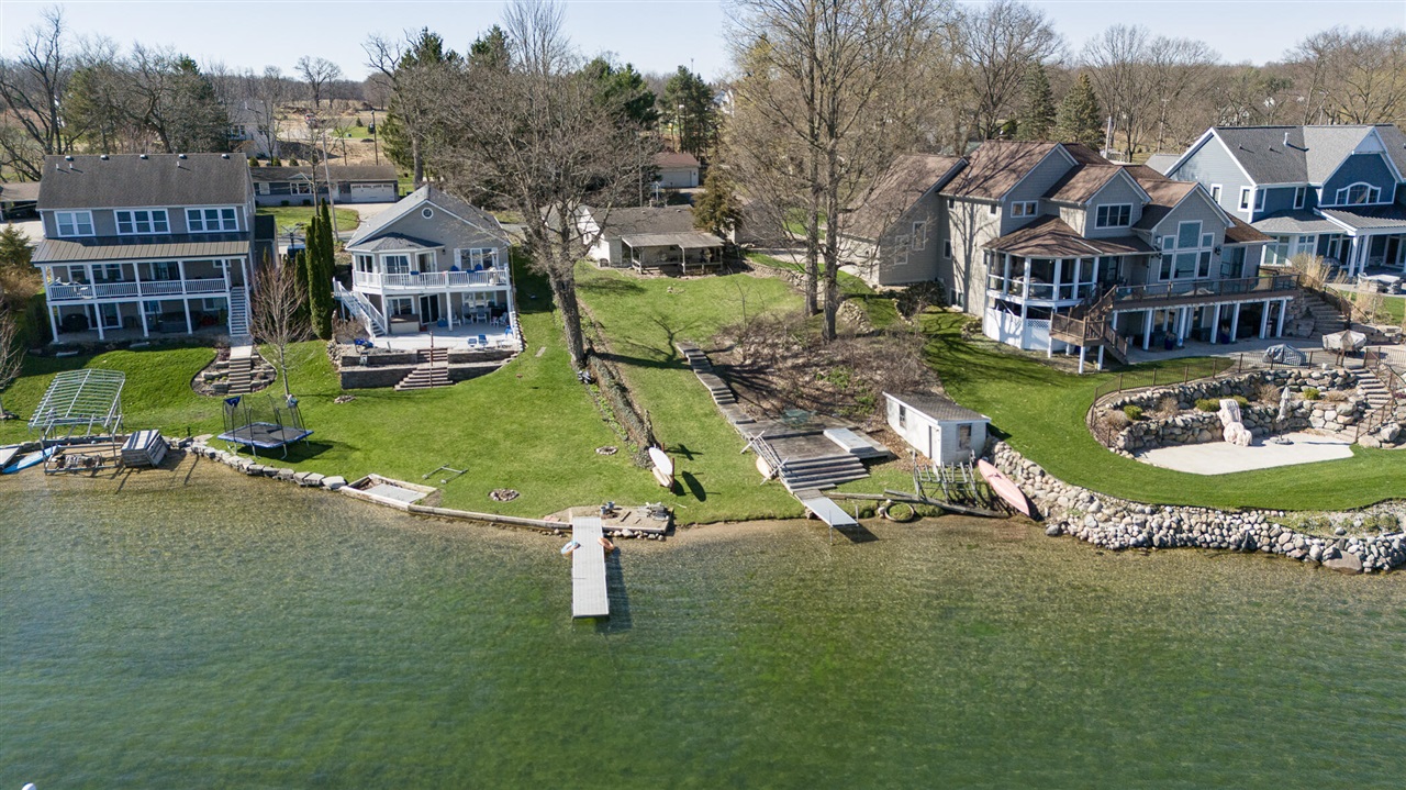 8130 W Q Avenue, Kalamazoo, MI, 49009