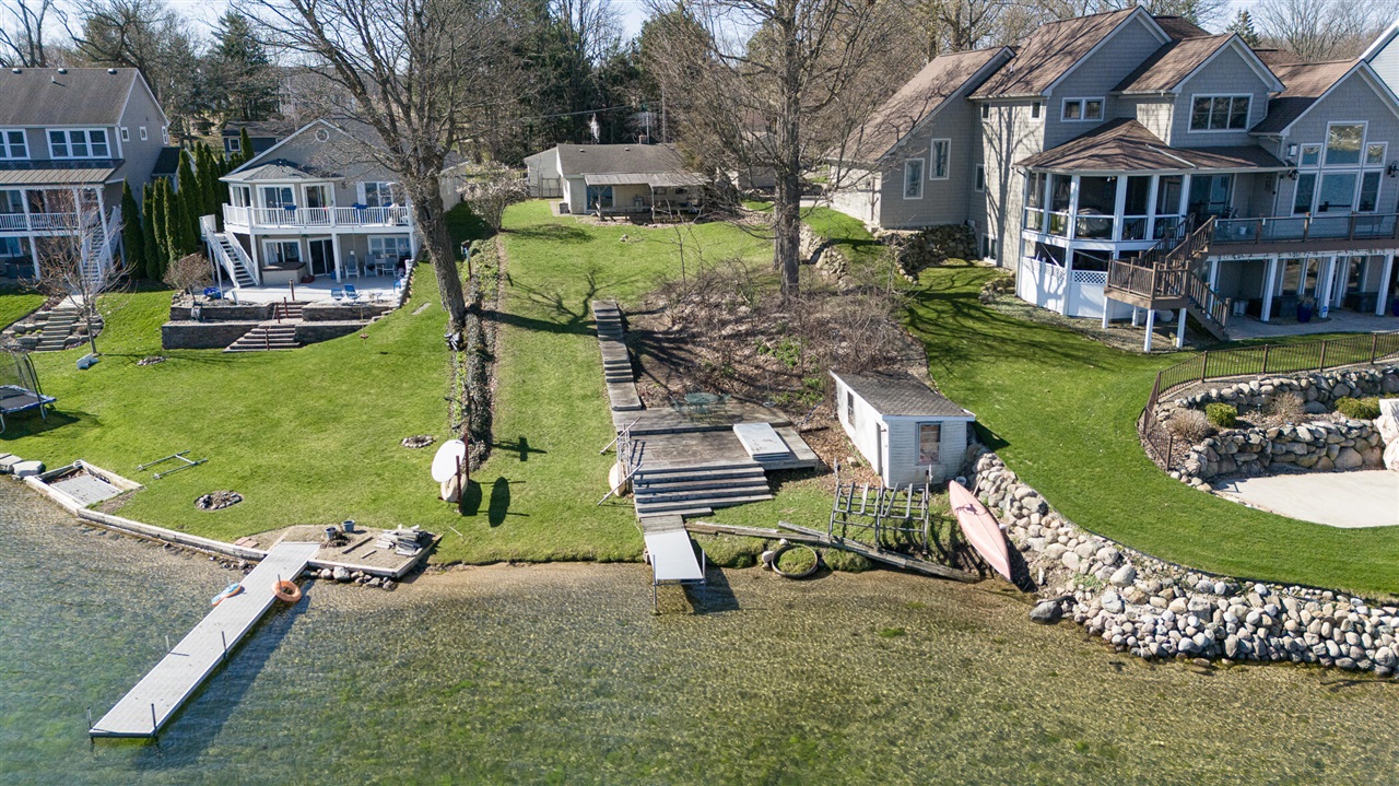 8130 W Q Avenue, Kalamazoo, MI, 49009