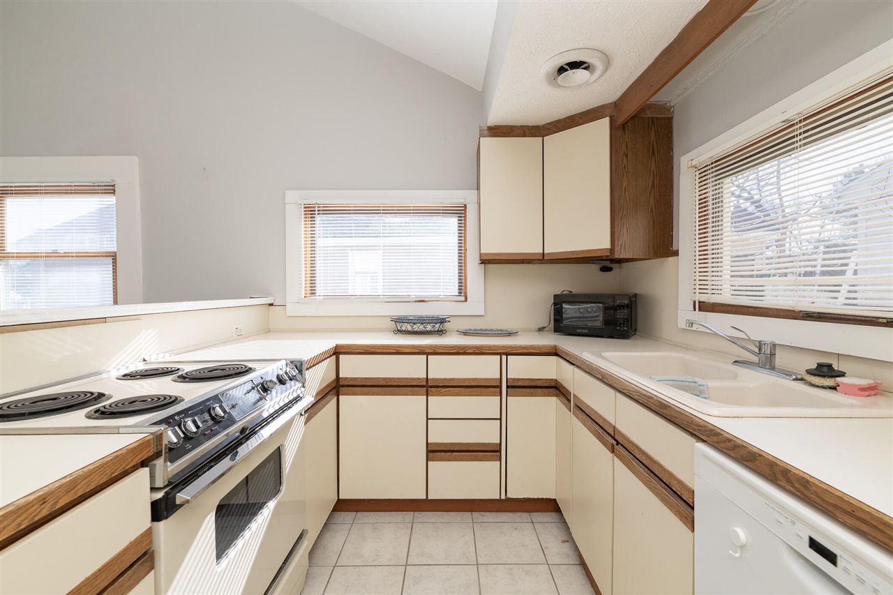 8130 W Q Avenue, Kalamazoo, MI, 49009