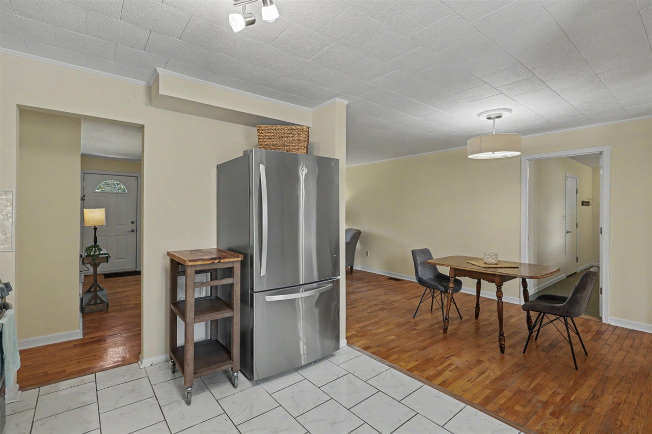 3423 Balmars Avenue, Jackson, MI, 49201-8618