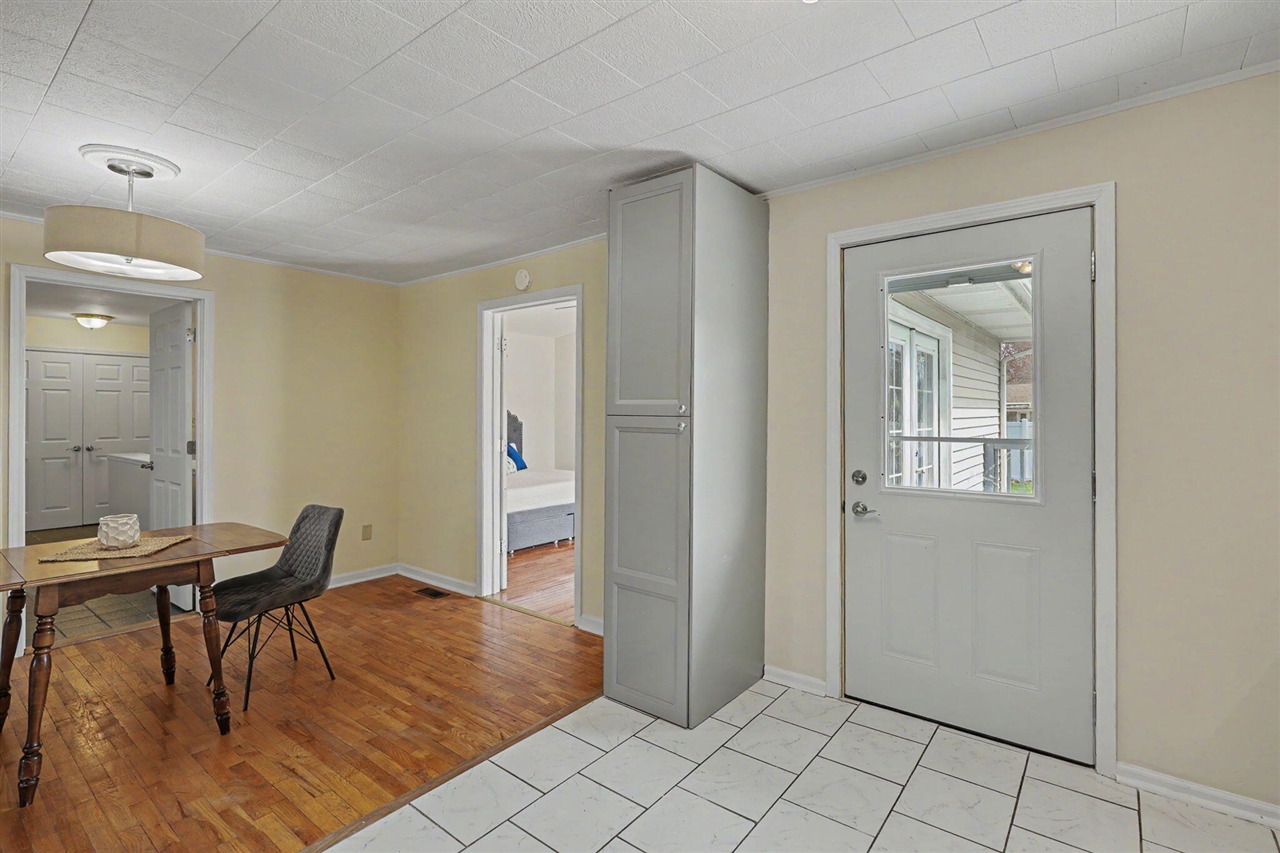 3423 Balmars Avenue, Jackson, MI, 49201-8618