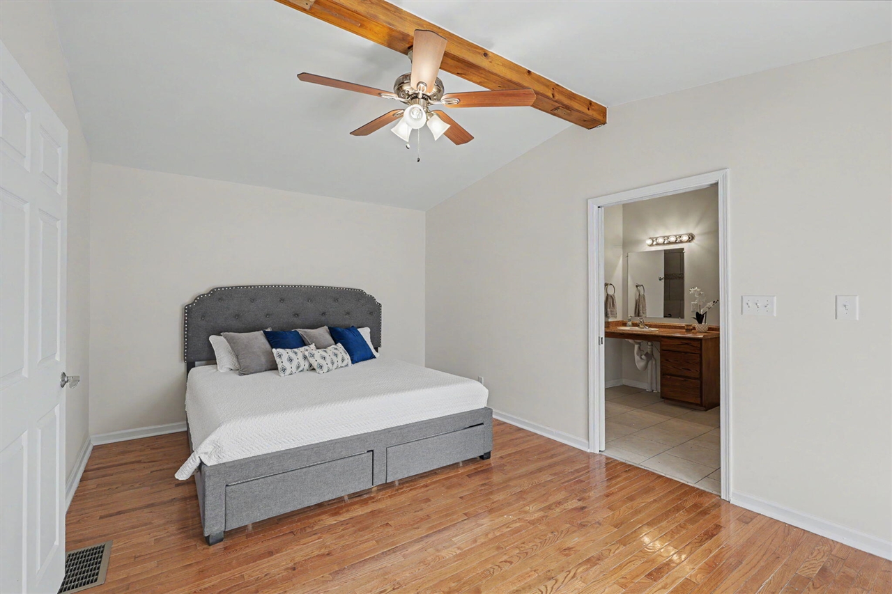 3423 Balmars Avenue, Jackson, MI, 49201-8618