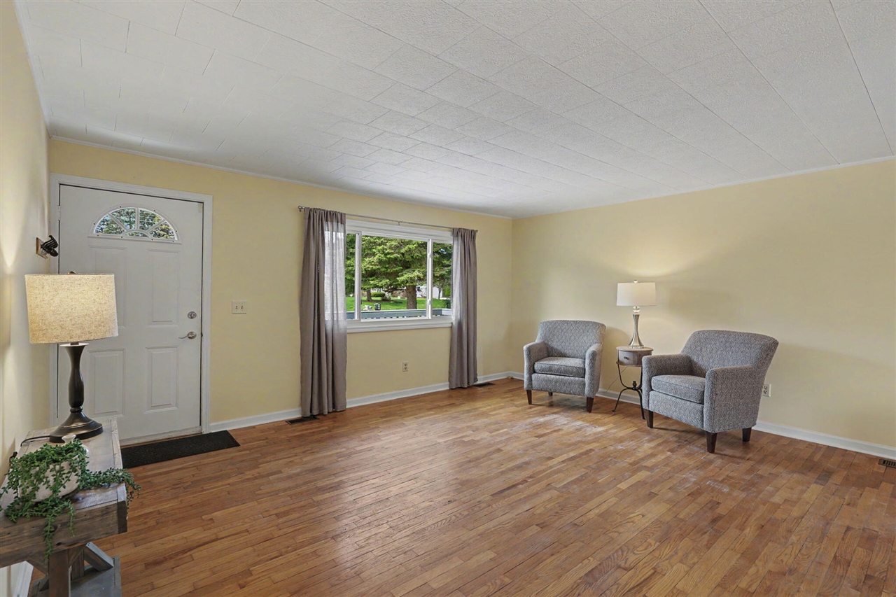 3423 Balmars Avenue, Jackson, MI, 49201-8618