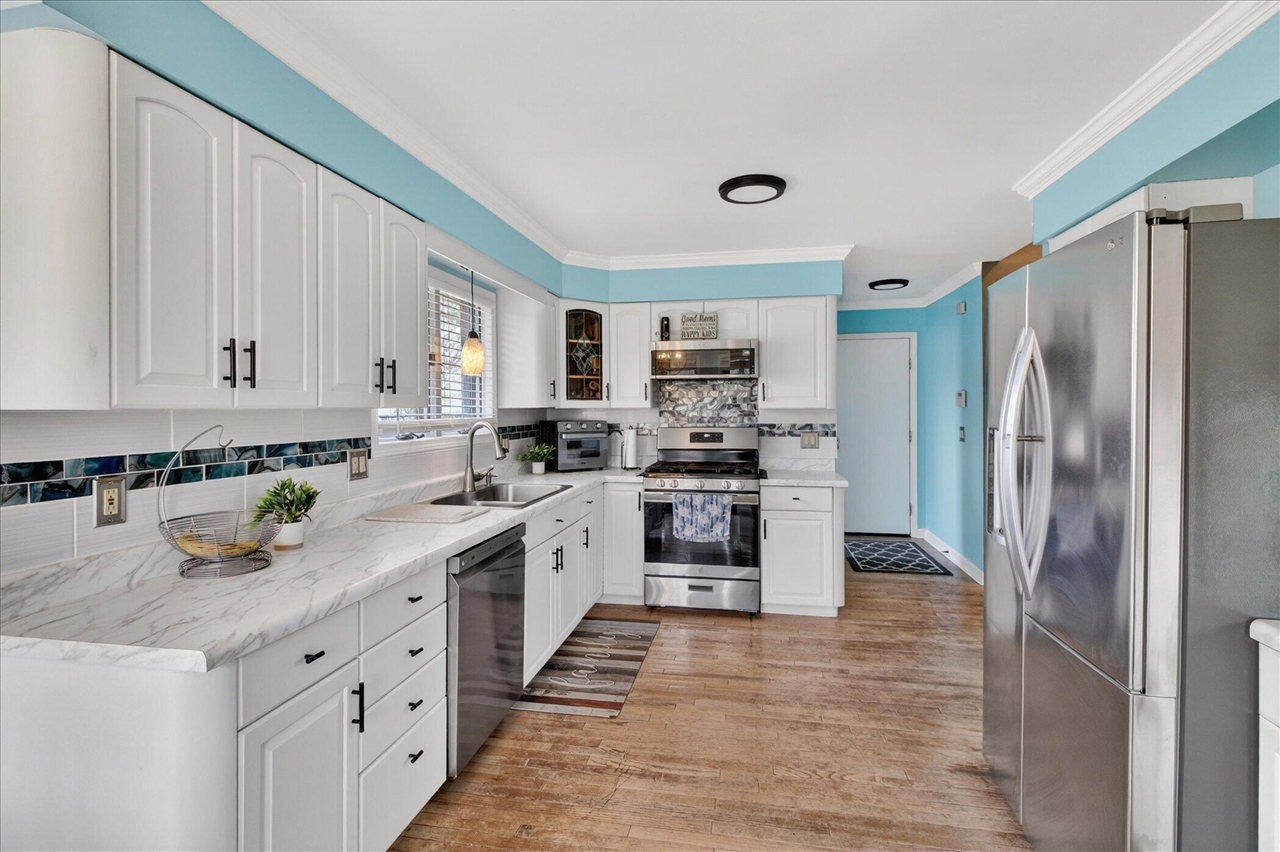 38609 Jahn Street, Livonia, MI, 48152-1018