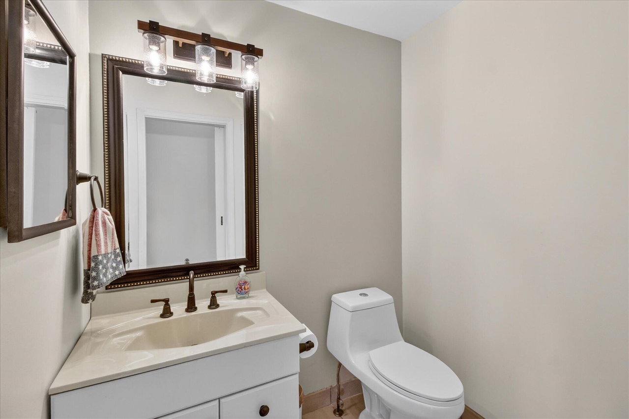 38609 Jahn Street, Livonia, MI, 48152-1018