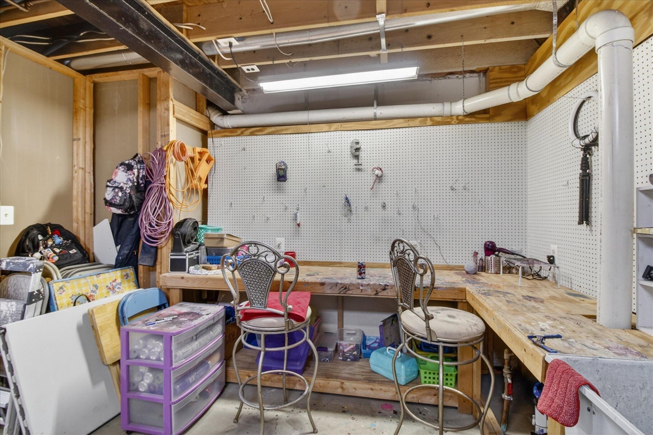 38609 Jahn Street, Livonia, MI, 48152-1018