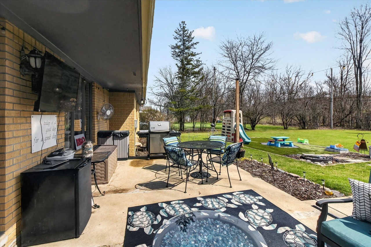 38609 Jahn Street, Livonia, MI, 48152-1018