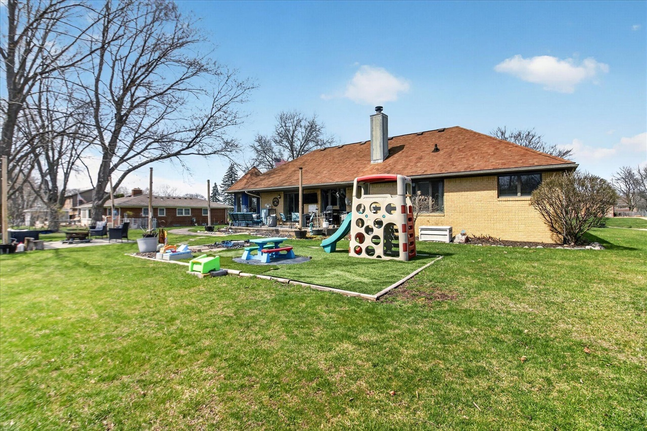 38609 Jahn Street, Livonia, MI, 48152-1018