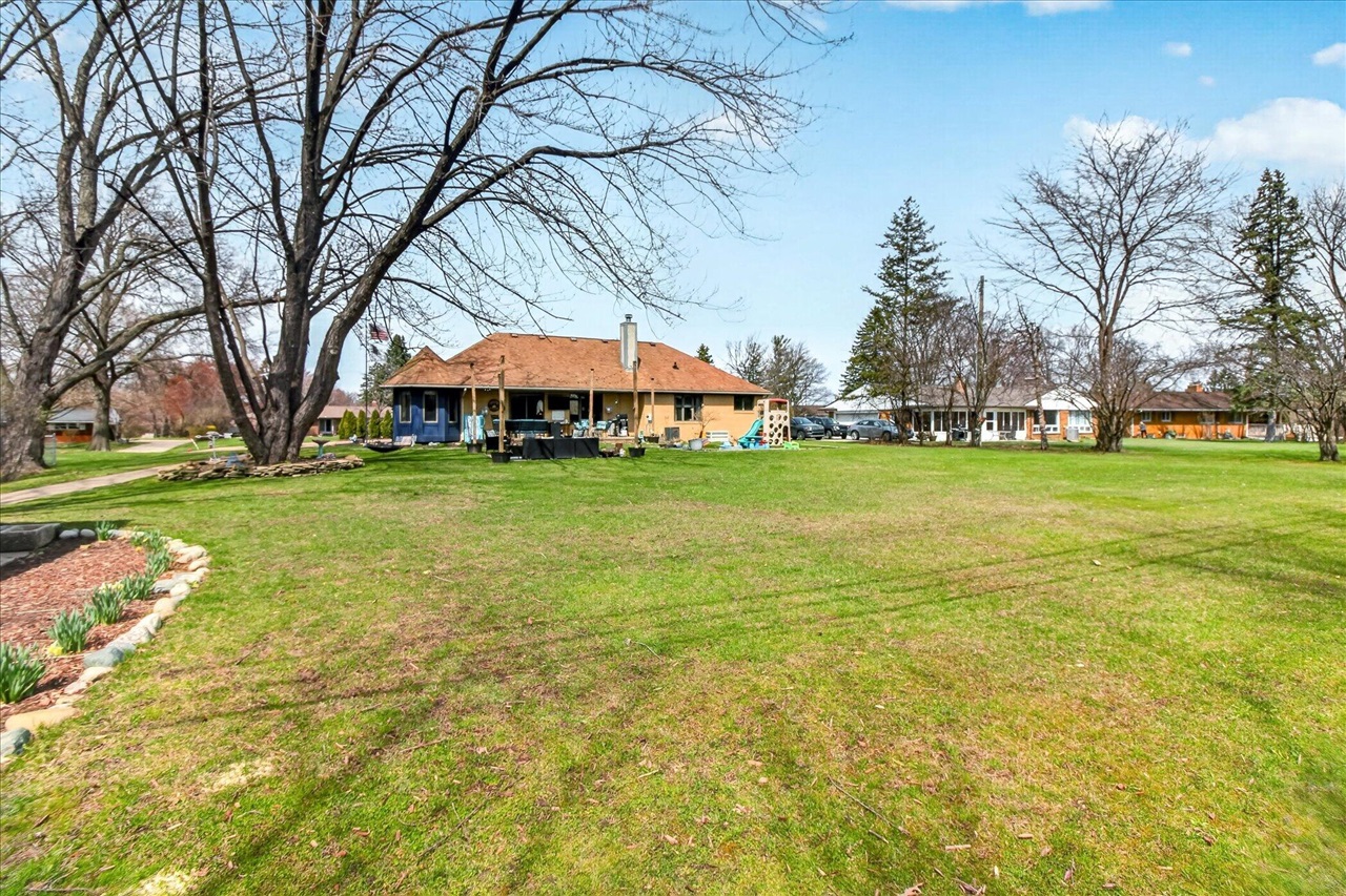 38609 Jahn Street, Livonia, MI, 48152-1018