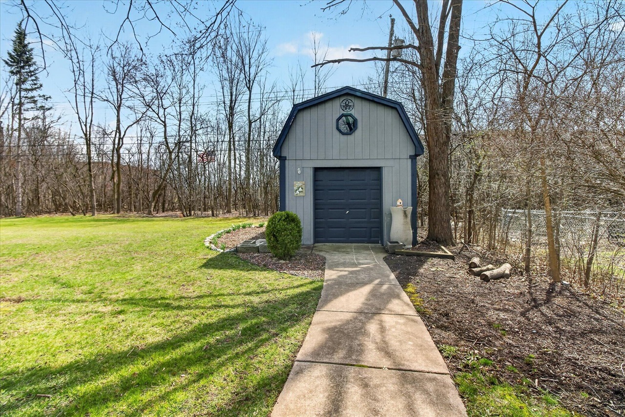 38609 Jahn Street, Livonia, MI, 48152-1018