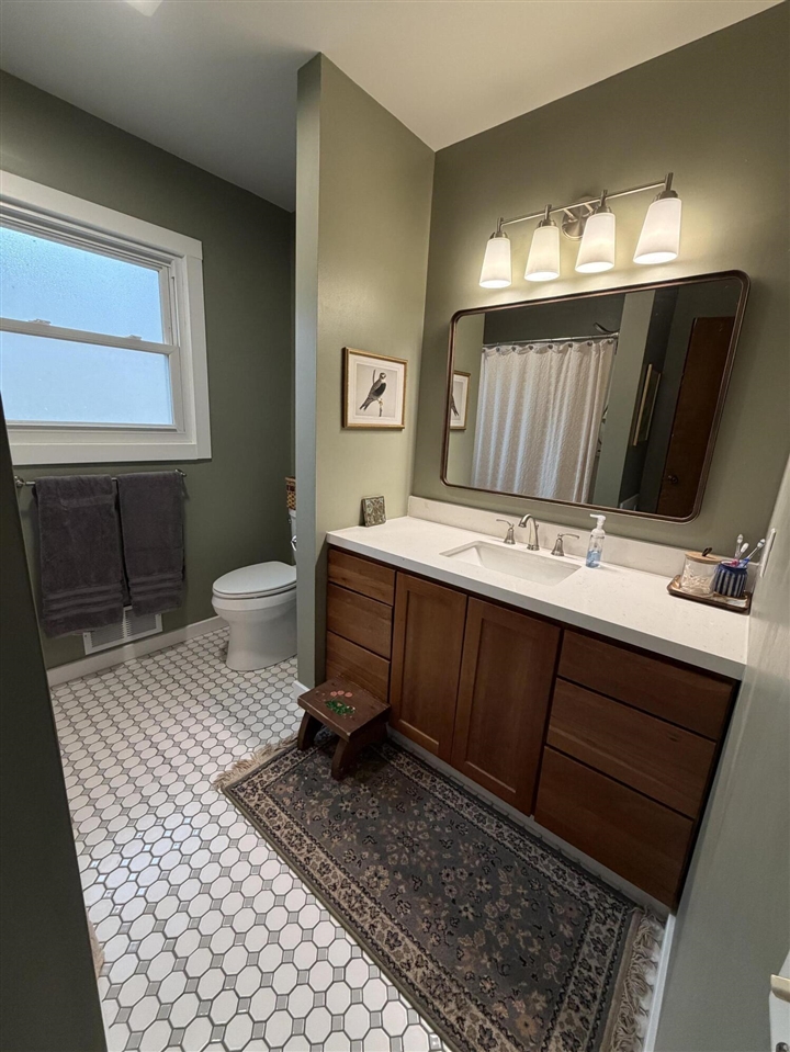 322 Roosevelt Avenue, Holland, MI, 49424-2630