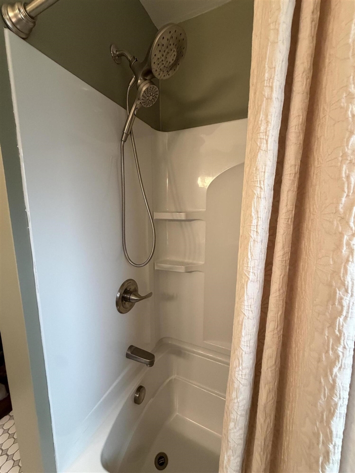 322 Roosevelt Avenue, Holland, MI, 49424-2630