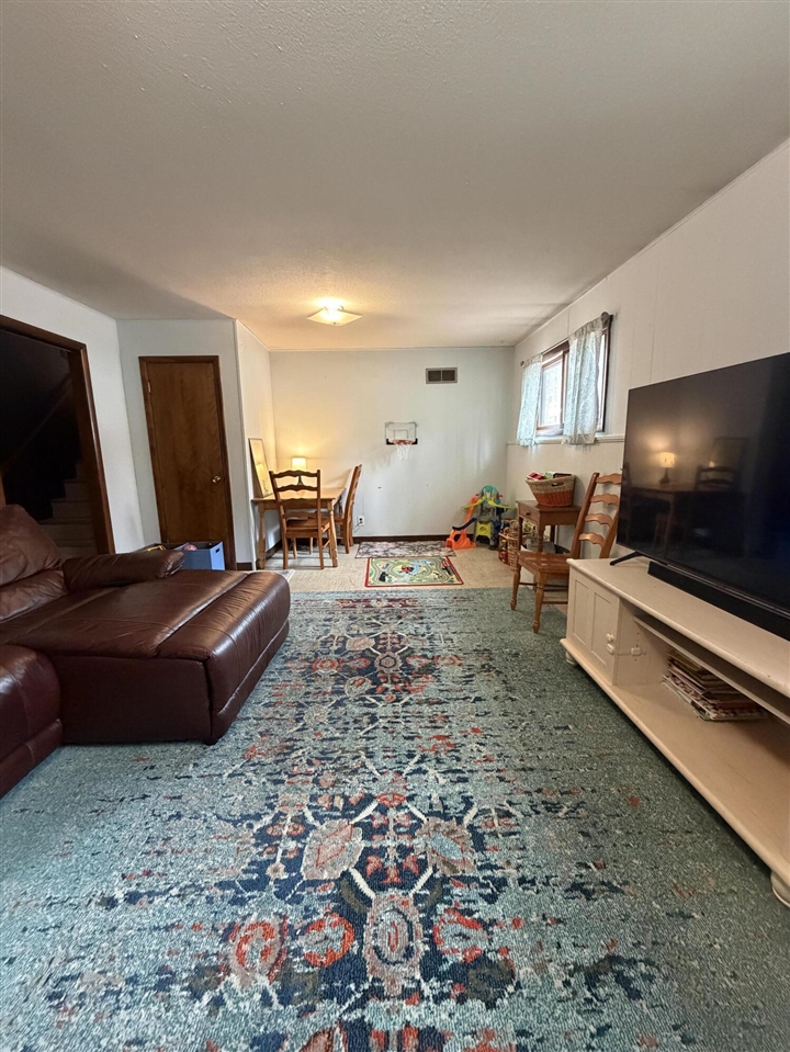 322 Roosevelt Avenue, Holland, MI, 49424-2630