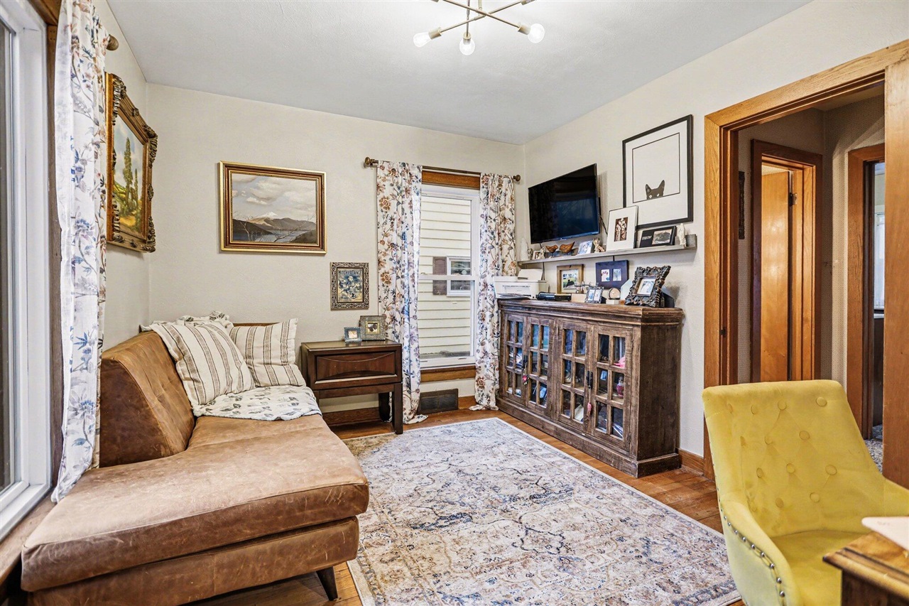 193 Garrison Avenue, Battle Creek, MI, 49017-4750