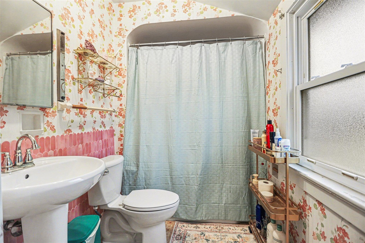 193 Garrison Avenue, Battle Creek, MI, 49017-4750