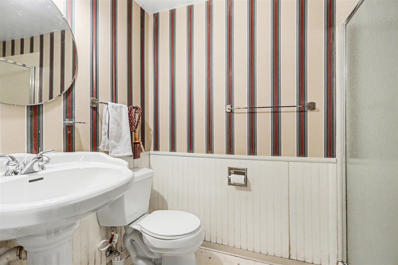 193 Garrison Avenue, Battle Creek, MI, 49017-4750