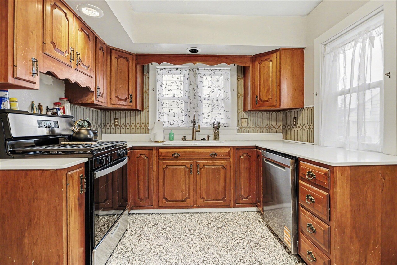 193 Garrison Avenue, Battle Creek, MI, 49017-4750