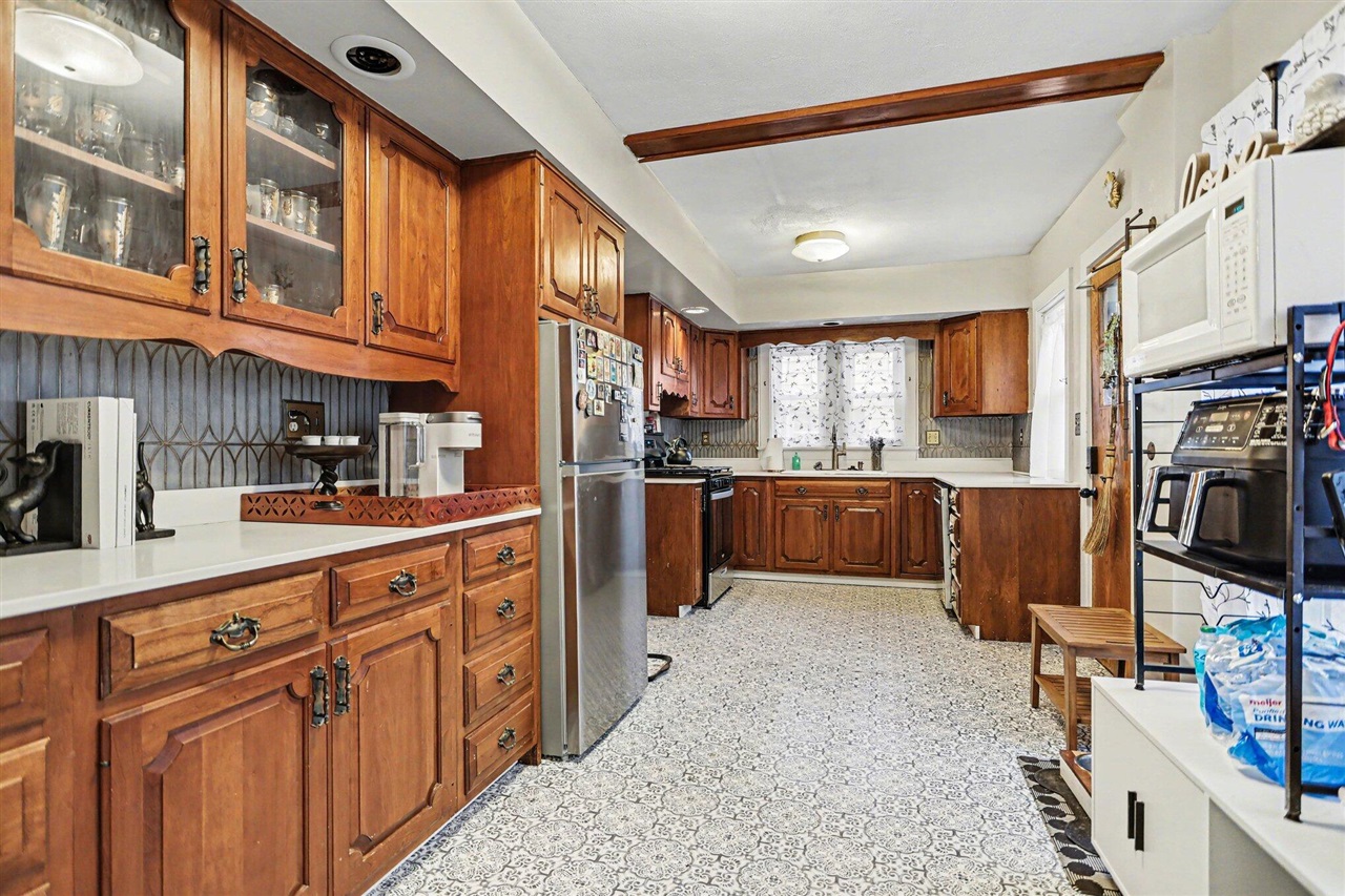 193 Garrison Avenue, Battle Creek, MI, 49017-4750