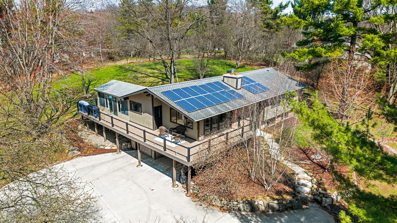 2776 Daleview Drive, Ann Arbor, MI, 48105-9603