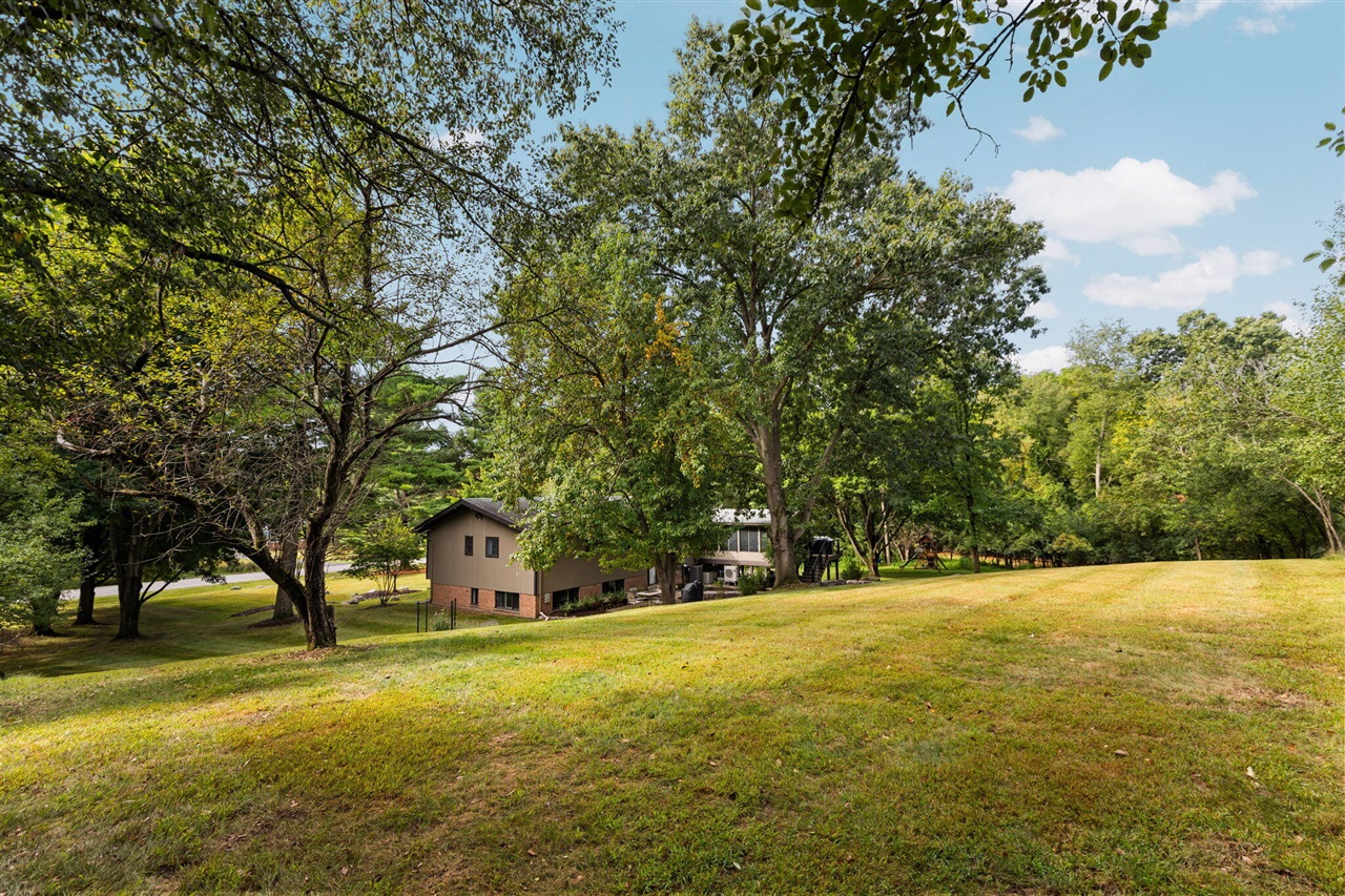 2776 Daleview Drive, Ann Arbor, MI, 48105-9603