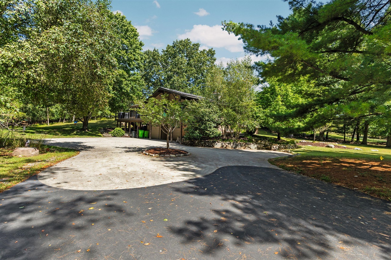 2776 Daleview Drive, Ann Arbor, MI, 48105-9603