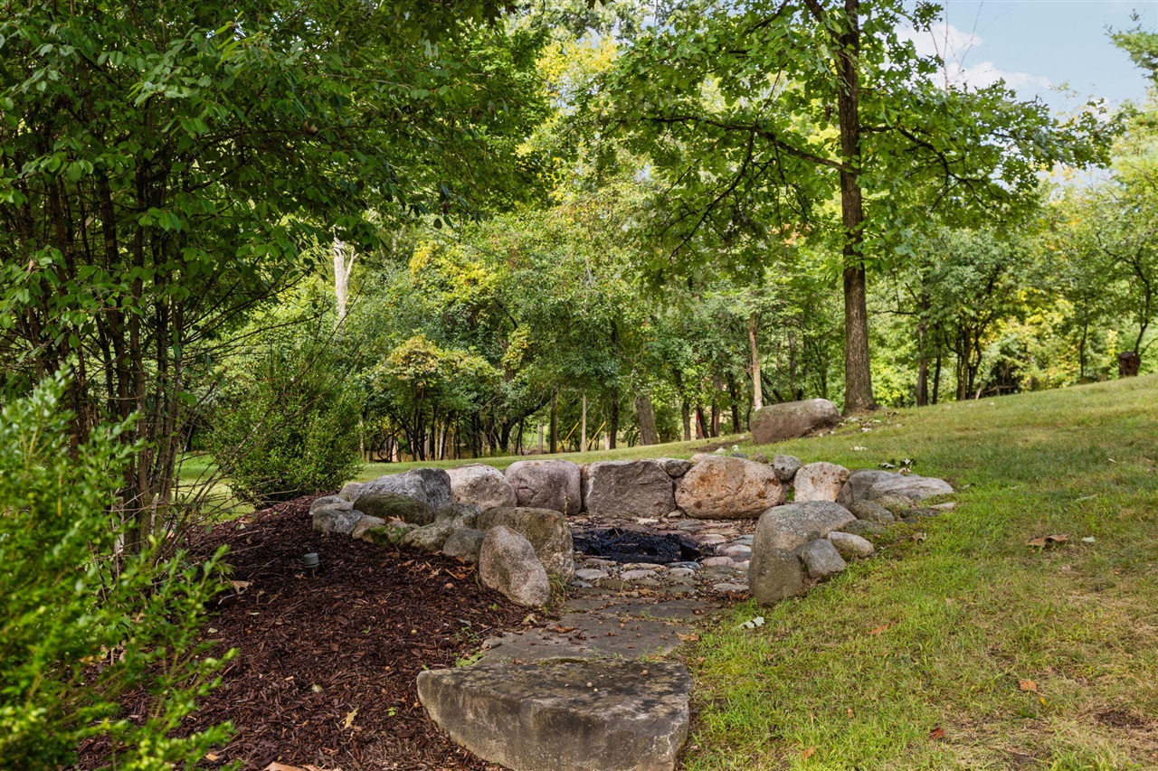 2776 Daleview Drive, Ann Arbor, MI, 48105-9603