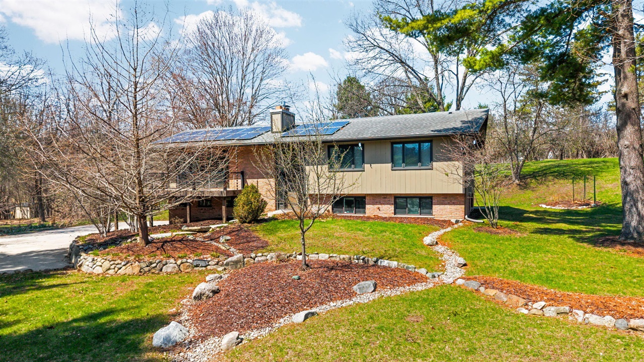 2776 Daleview Drive, Ann Arbor, MI, 48105-9603