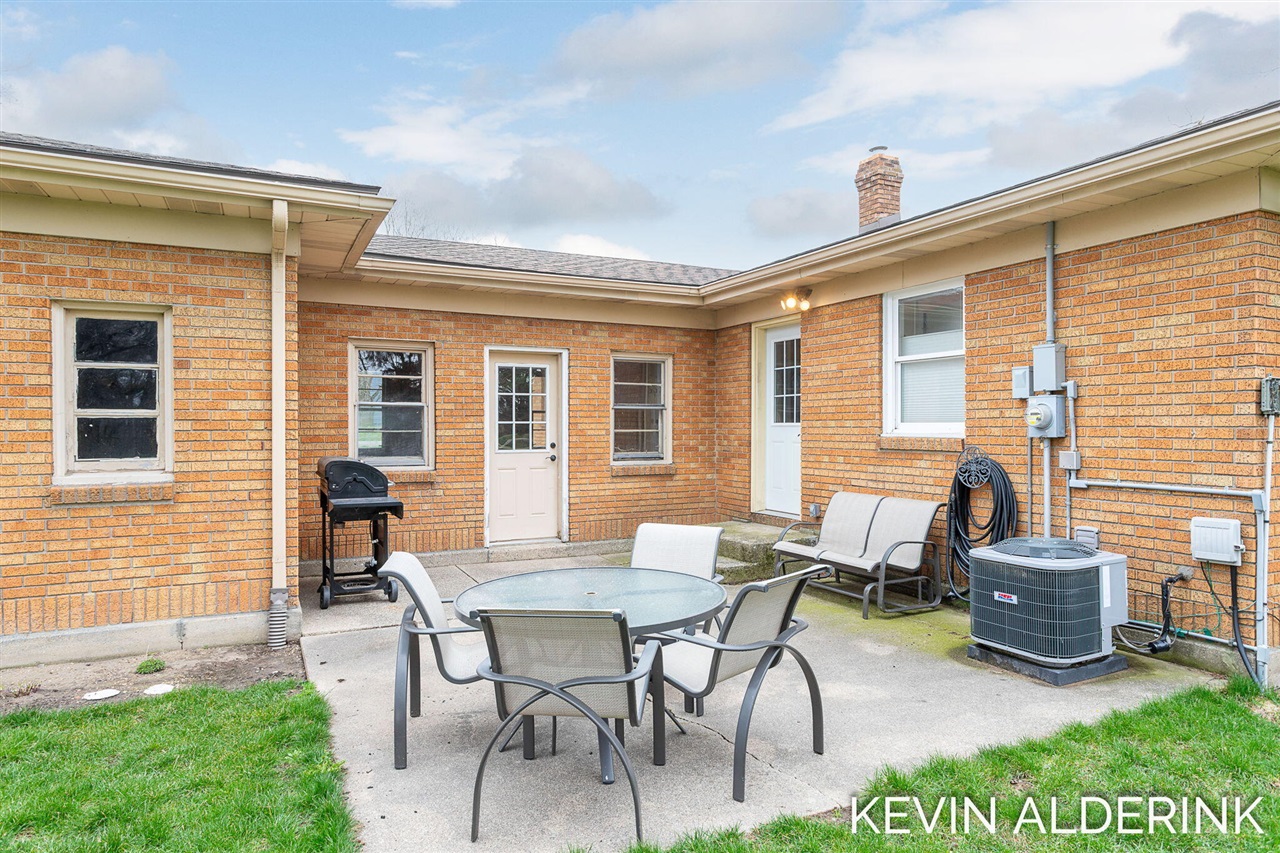 4807 142nd Avenue, Holland, MI, 49423-9538