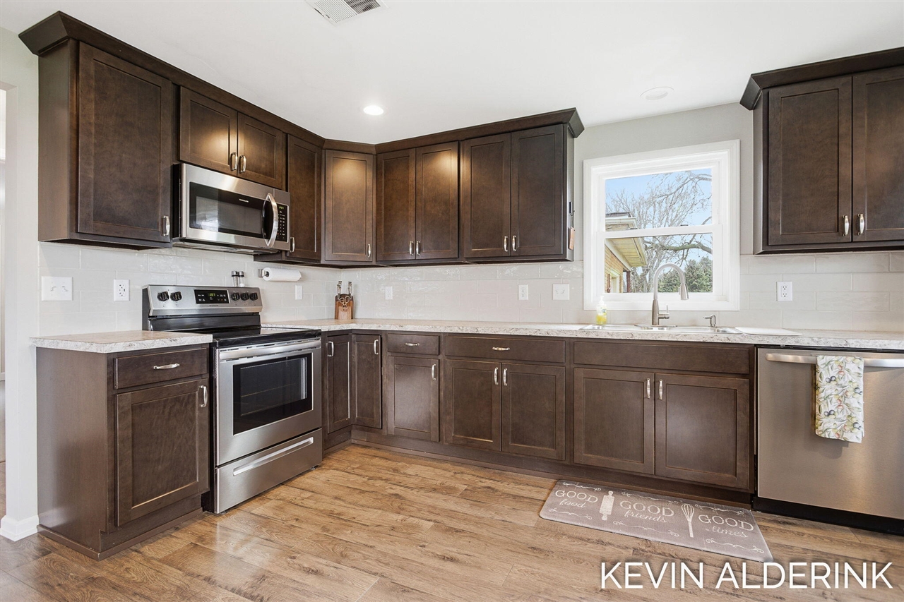 4807 142nd Avenue, Holland, MI, 49423-9538