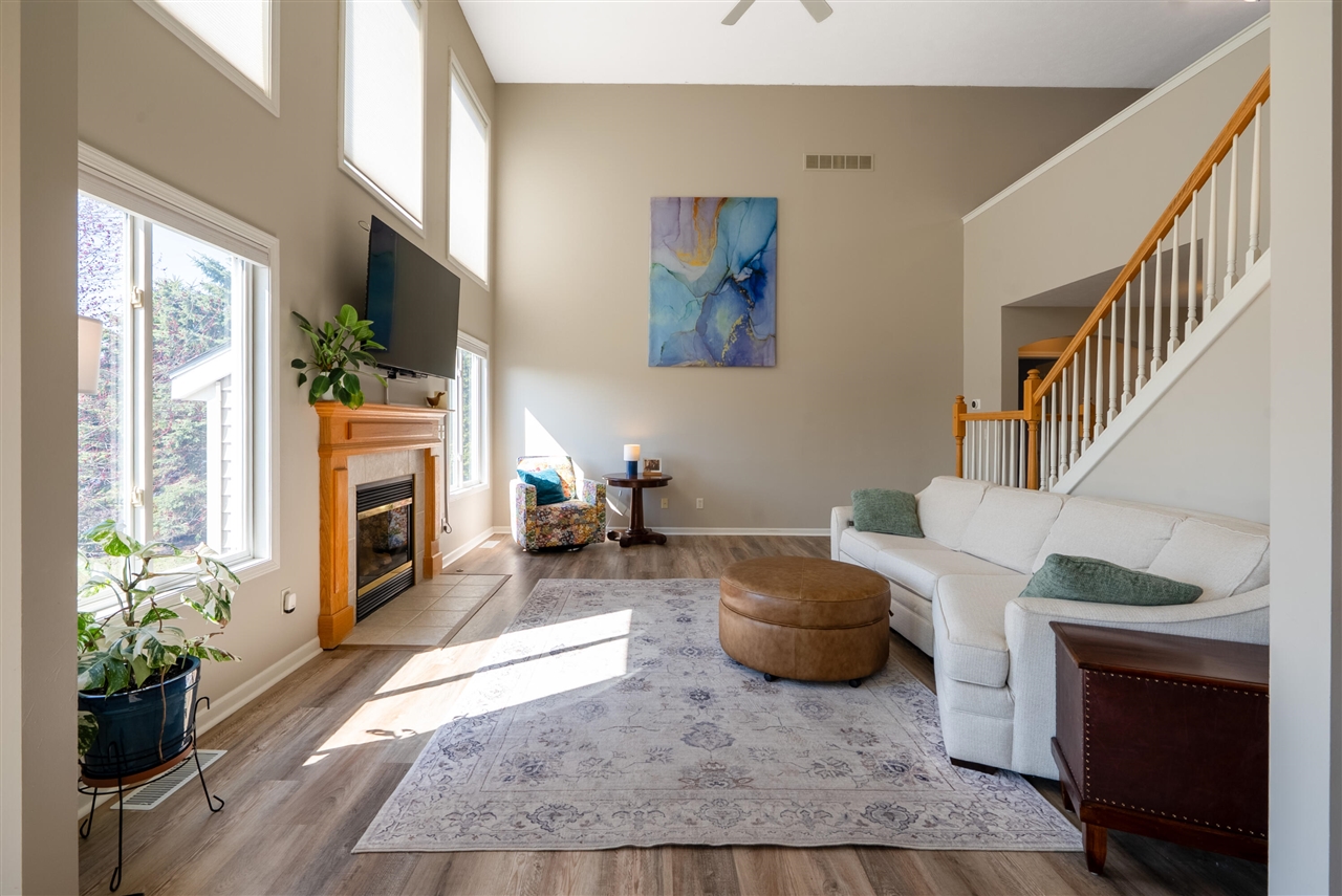 6779 Winter Creek Road, Norton Shores, MI, 49444-8772