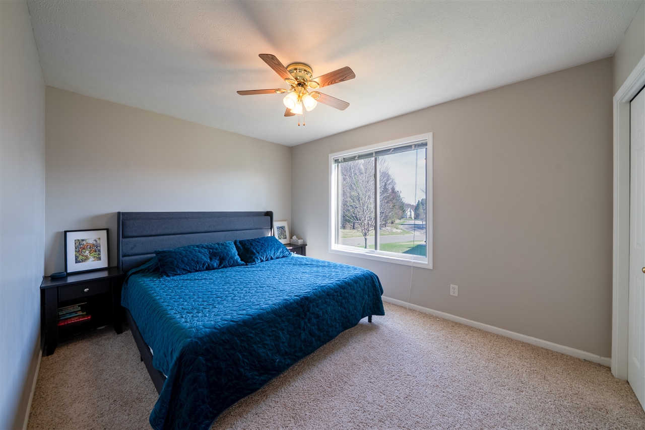 6779 Winter Creek Road, Norton Shores, MI, 49444-8772