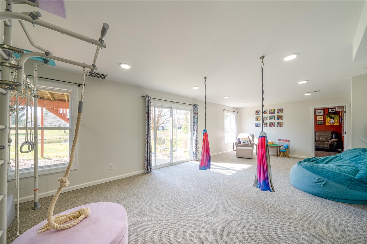 6779 Winter Creek Road, Norton Shores, MI, 49444-8772