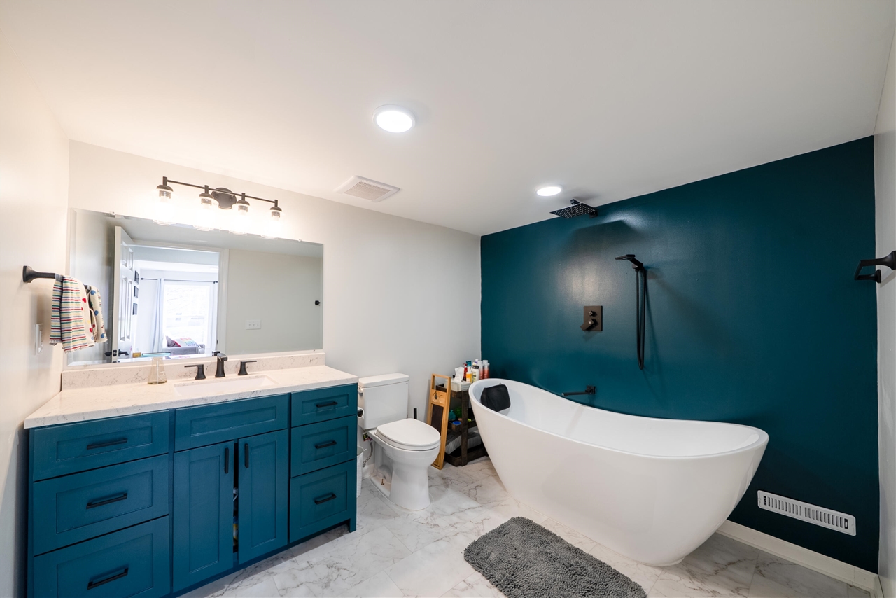 6779 Winter Creek Road, Norton Shores, MI, 49444-8772