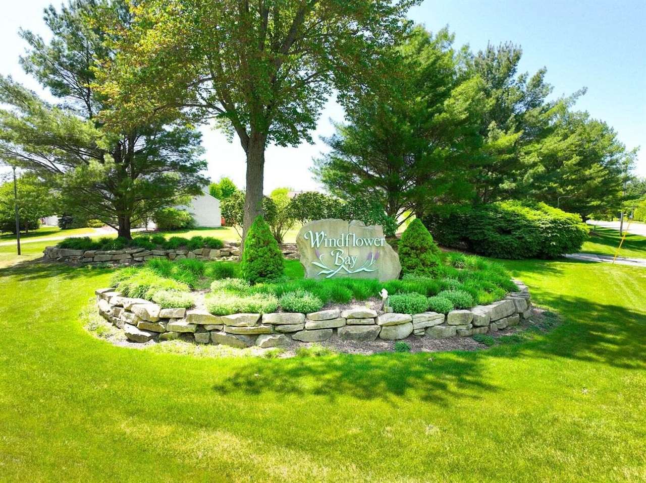 6779 Winter Creek Road, Norton Shores, MI, 49444-8772