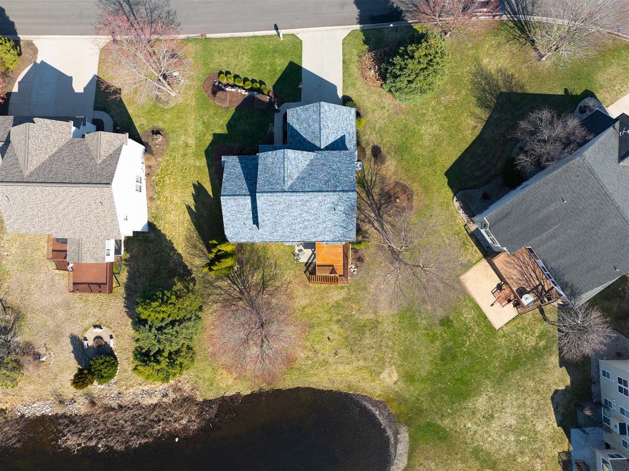 6779 Winter Creek Road, Norton Shores, MI, 49444-8772