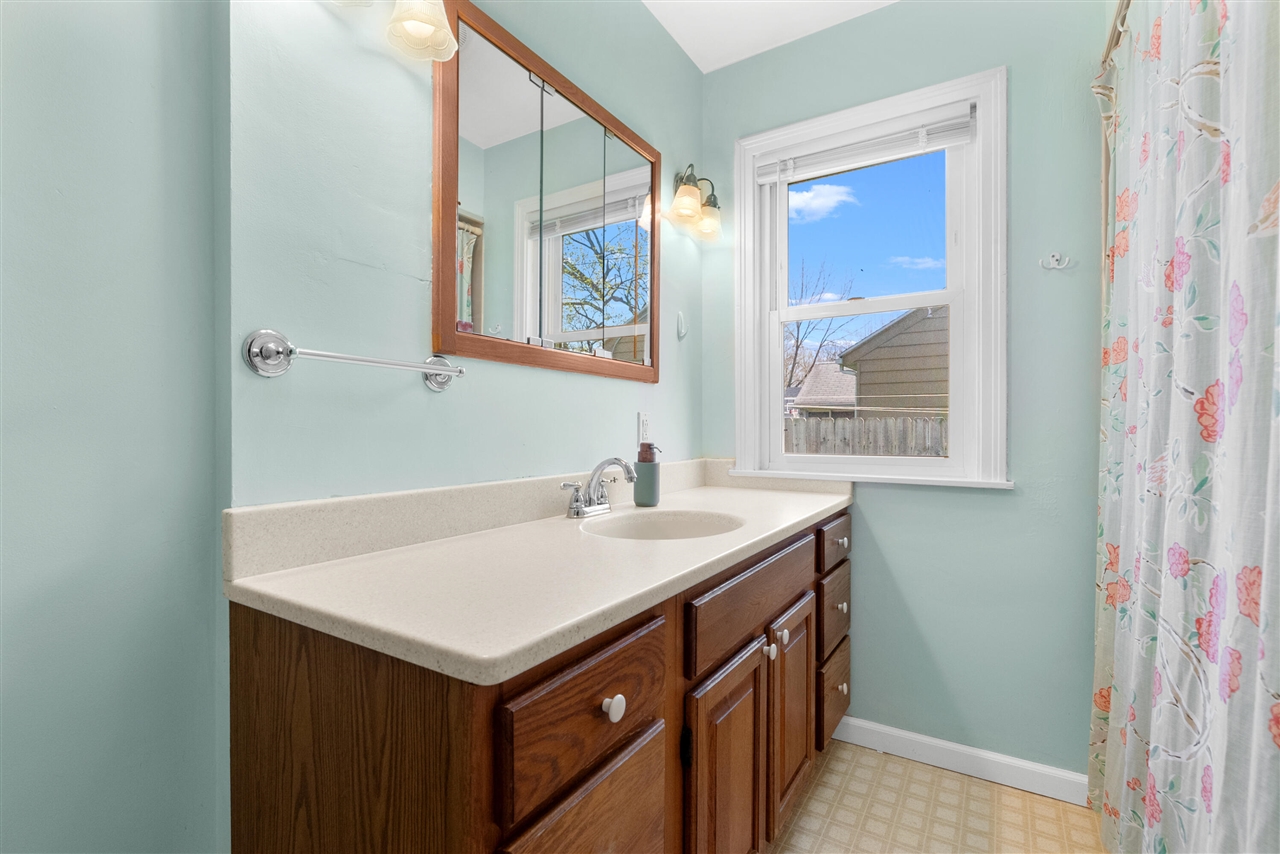 3129 Harvard Street, Kalamazoo, MI, 49001-4455