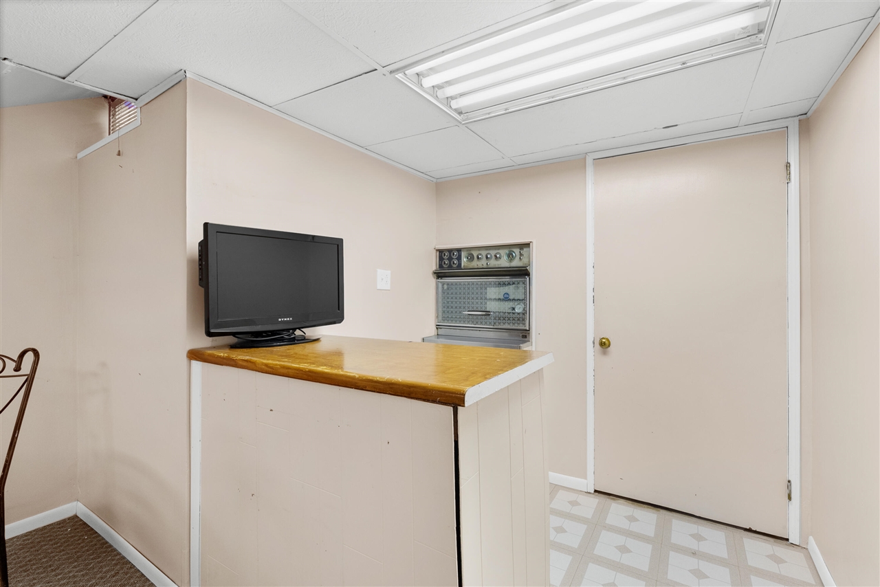 3129 Harvard Street, Kalamazoo, MI, 49001-4455