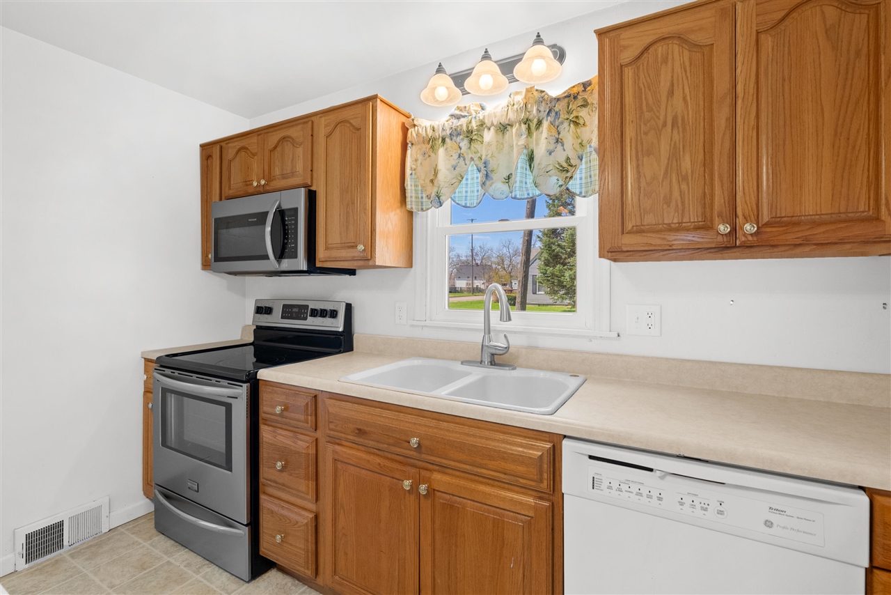 3129 Harvard Street, Kalamazoo, MI, 49001-4455