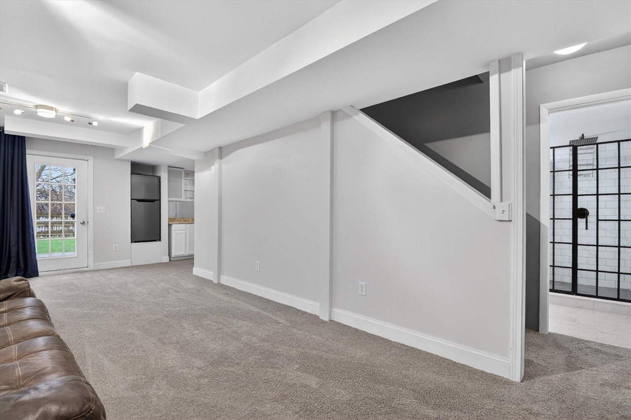 2797 Green Valley Drive, Ann Arbor, MI, 48103-9298