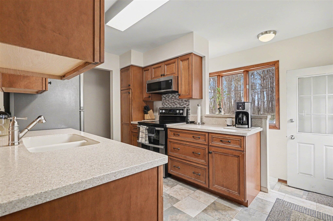 5551 S Sprinkle Road, Portage, MI, 49002-9715