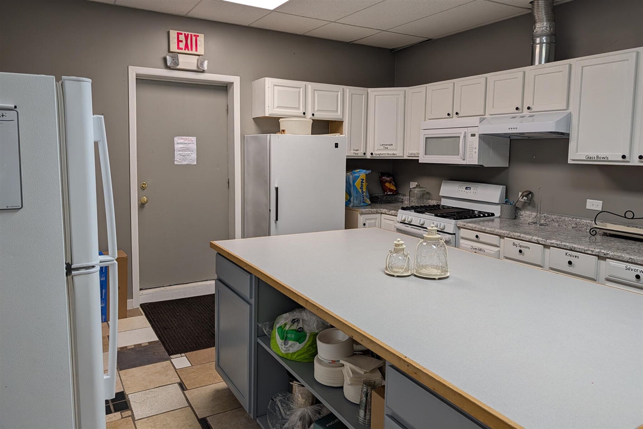 2808 S Mill Iron Road, Muskegon, MI, 49444-3553